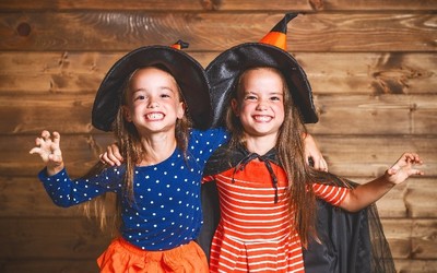 5 Cost-Friendly Costumes for Halloween