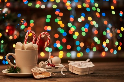 Seasonal Spirit: Free of Charge